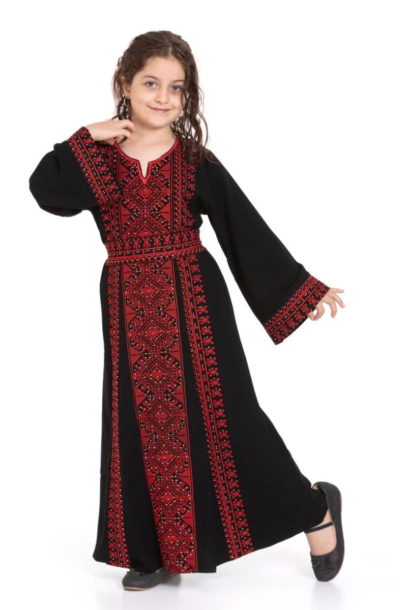 ثوب بنات فلسطيني مطرّز