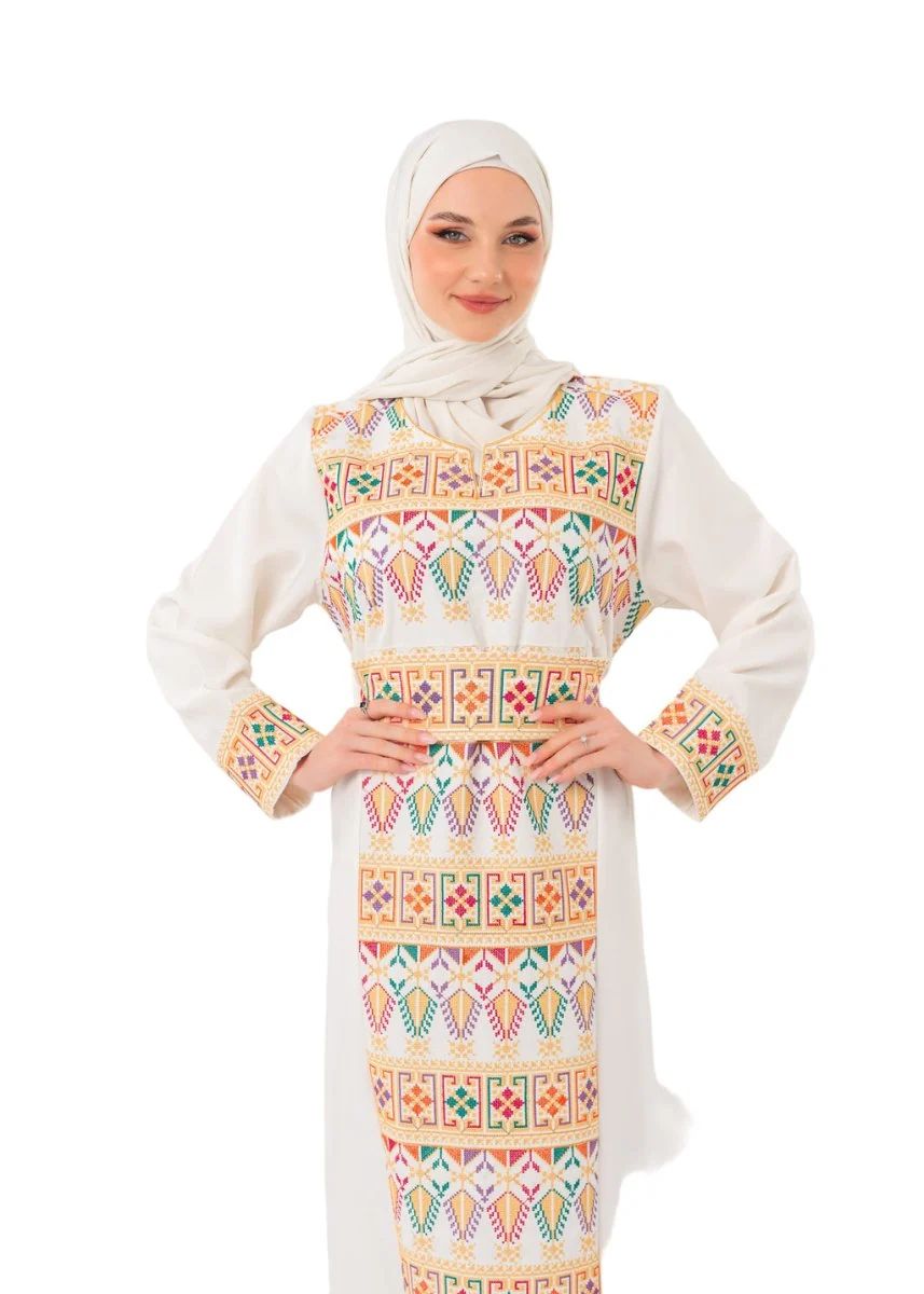 ثوب فلسطيني أبيض بتطريز ذهبي 4